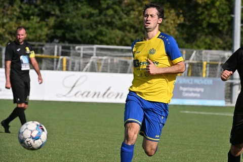 “Eigenlijk werd ik aangetrokken voor Huizingen B. Ik kreeg mijn kans bij de A-ploeg toen een speler afhaakte en heb die gegrepen.” — © Geert Tresignie (GTG)