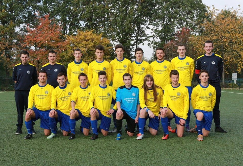 U21